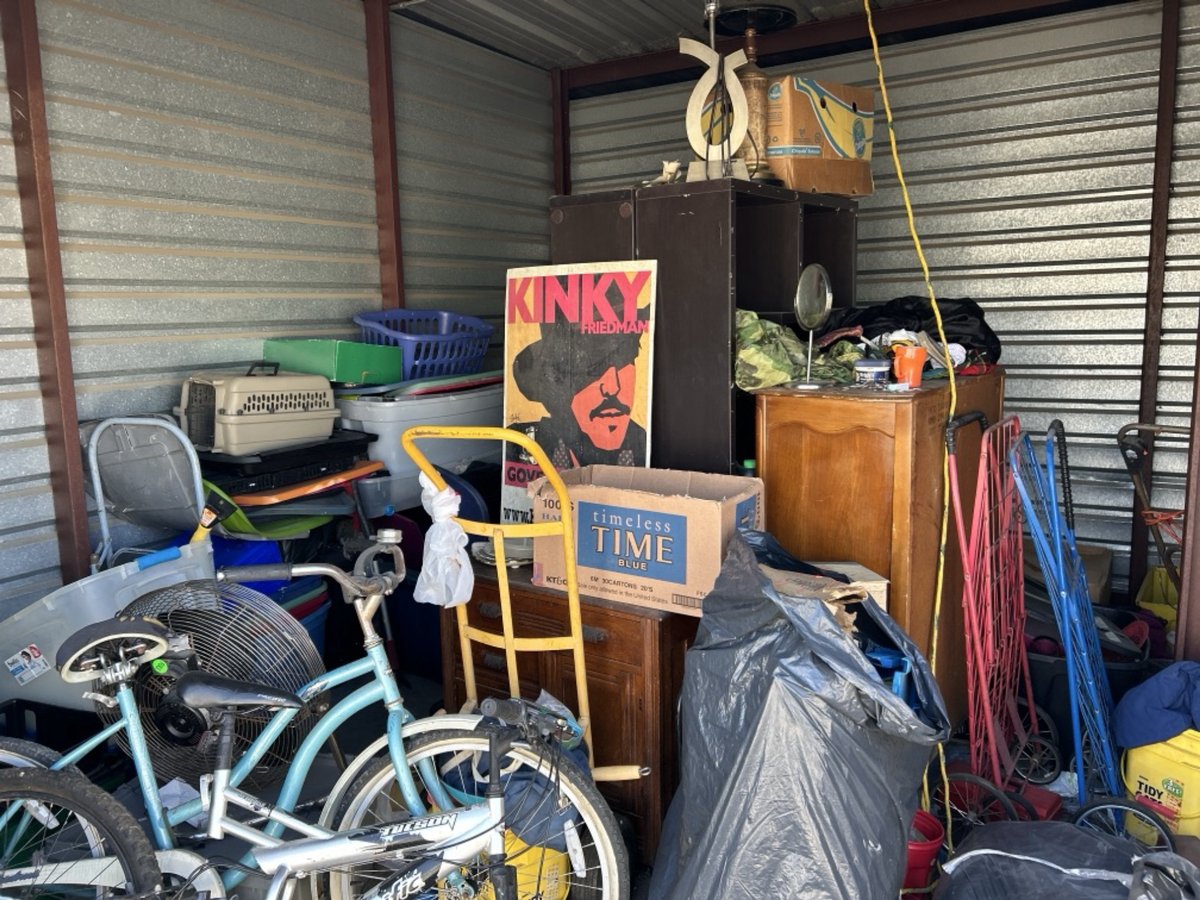 10 x 24 storage unit in Haltom City, TX