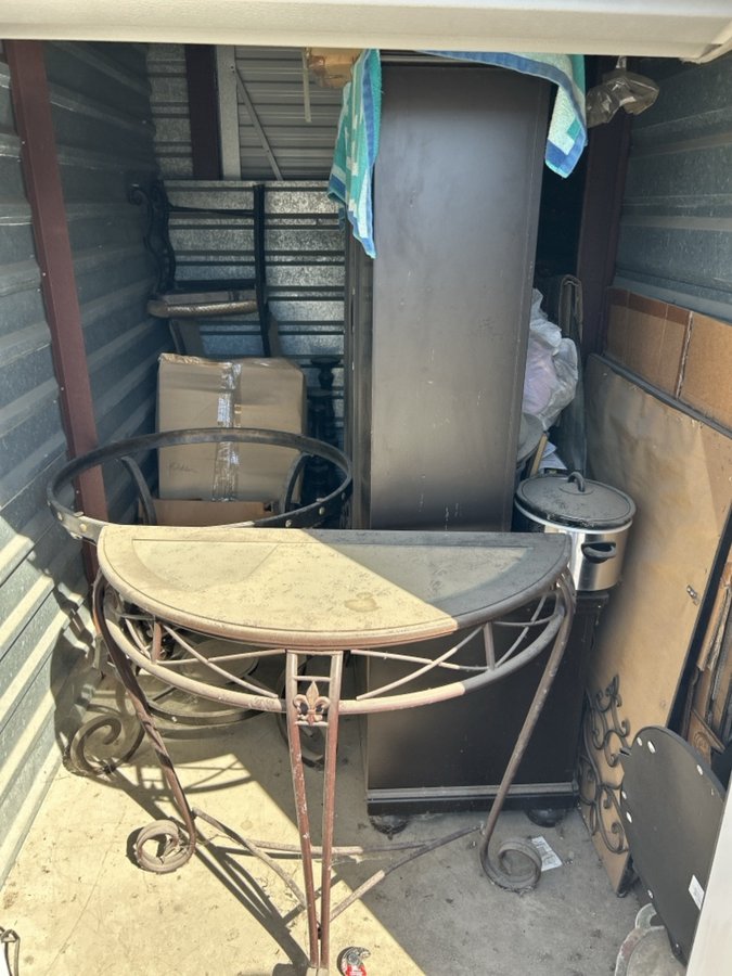 5 x 10 storage unit in Haltom City, TX