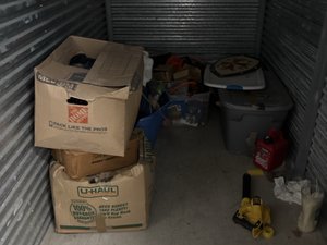 5 x 10 storage unit in Garland, TX