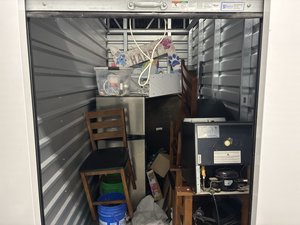 5 x 10 storage unit in Dallas, TX
