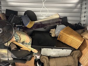 10 x 5 storage unit in Dallas, TX