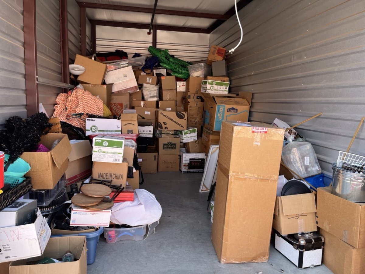10 x 20 storage unit in Plano, TX