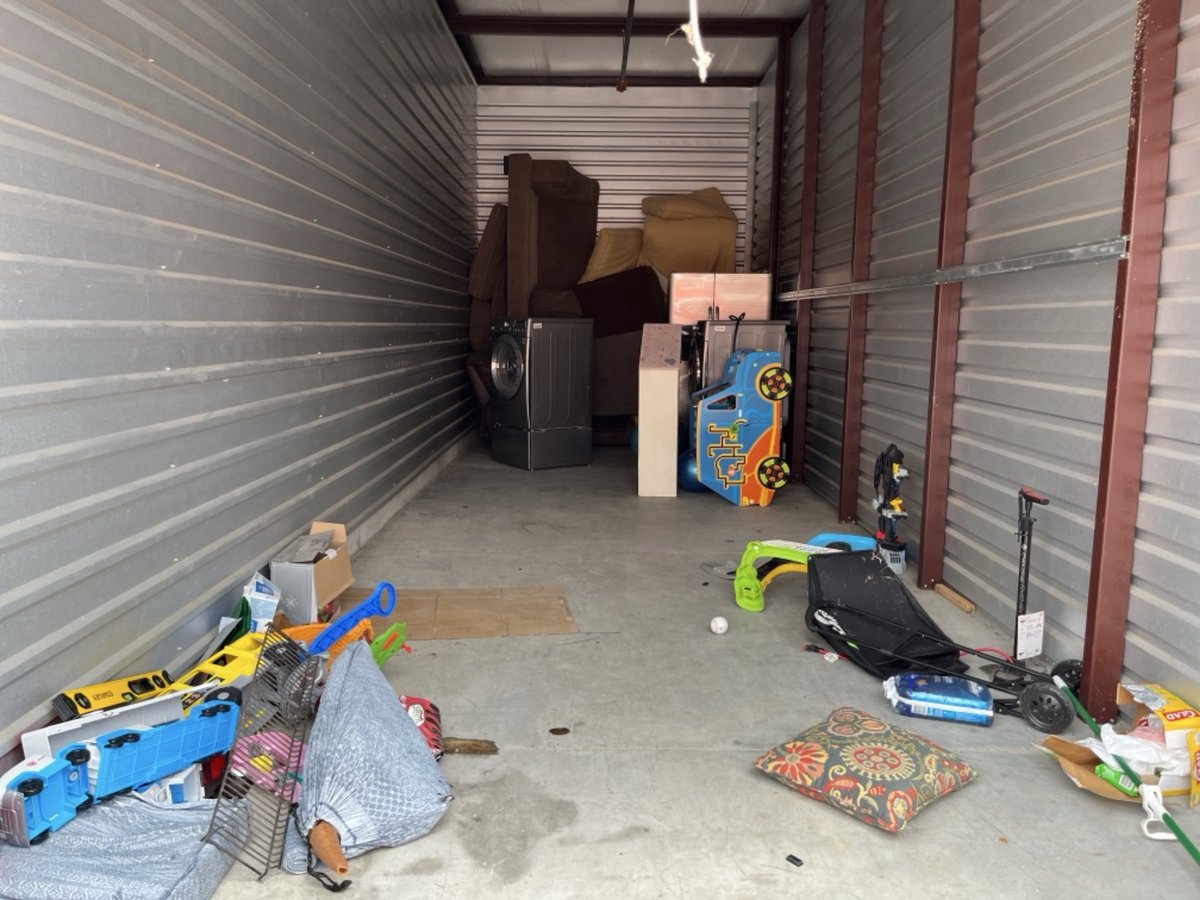 10 x 30 storage unit in Plano, TX