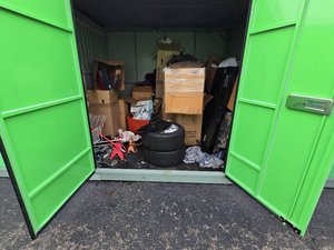9 x 7 storage unit in Southgate, MI