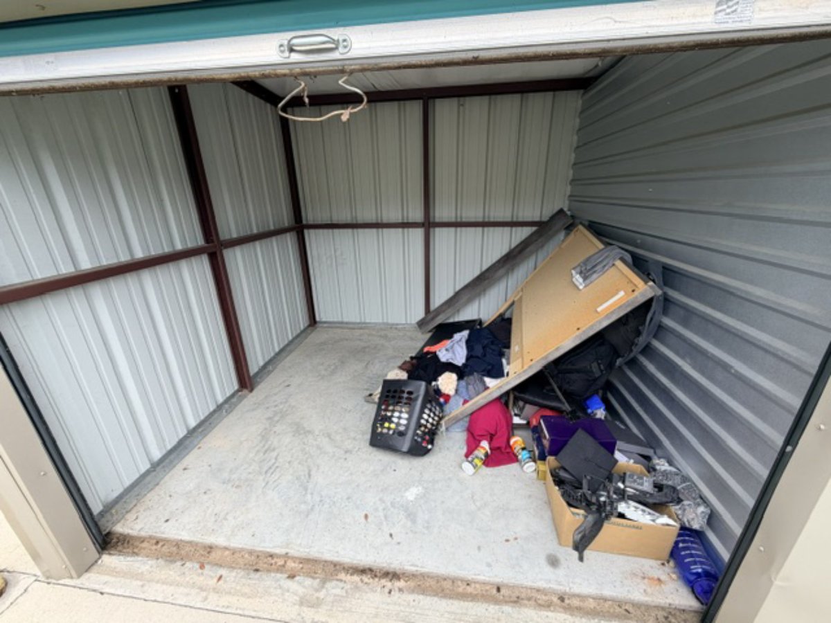 10 x 10 storage unit in Jacksonville, AL