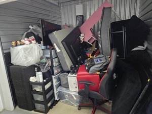 10 x 10 storage unit in Fayetteville, NC