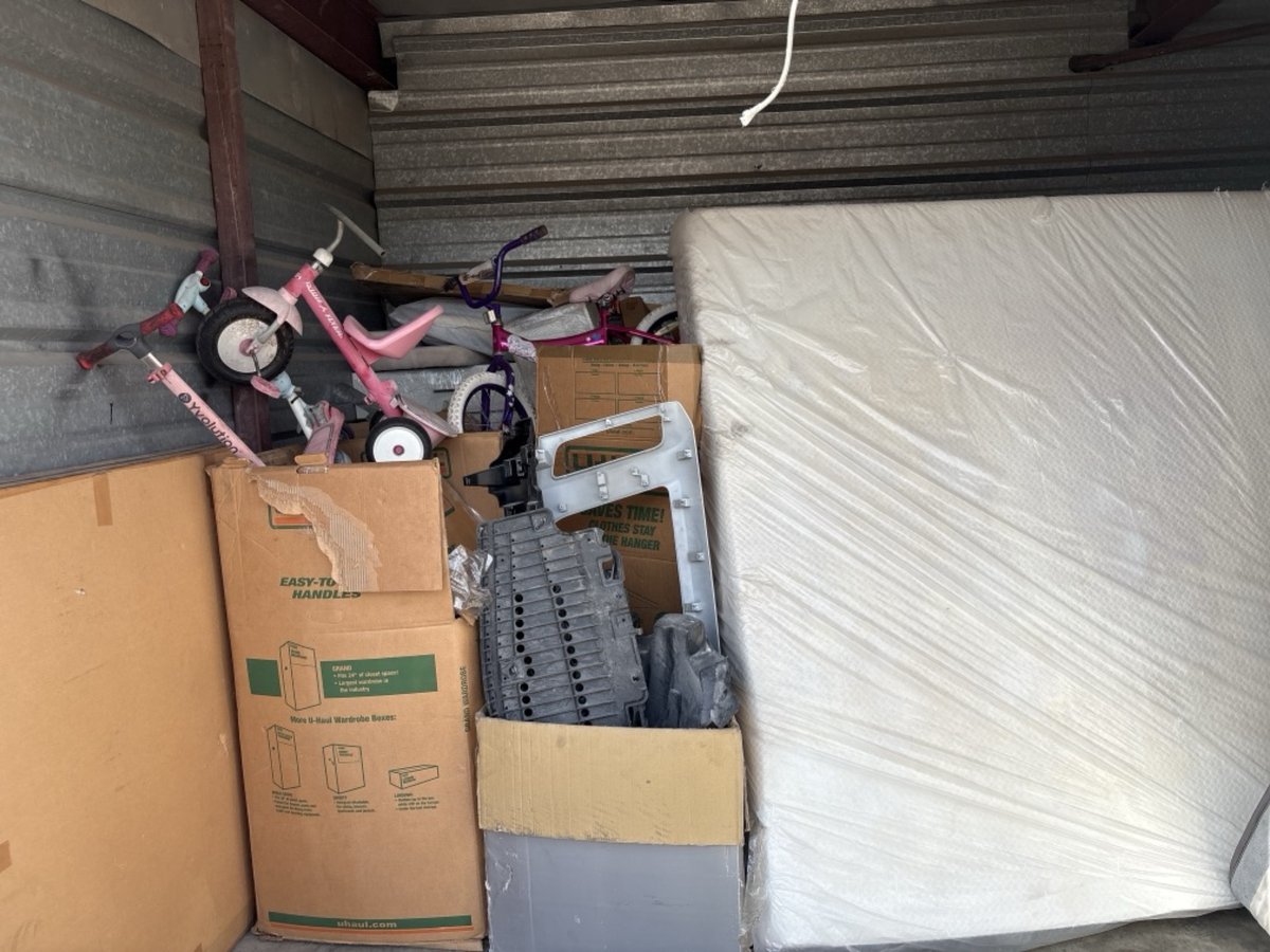 10 x 20 storage unit in Dallas, TX
