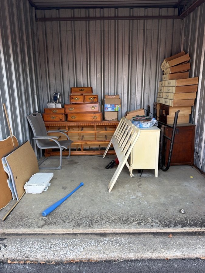 10 x 10 storage unit in Longview, TX