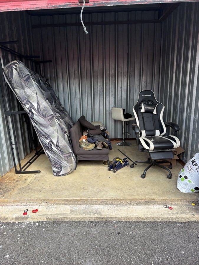 10 x 10 storage unit in Longview, TX