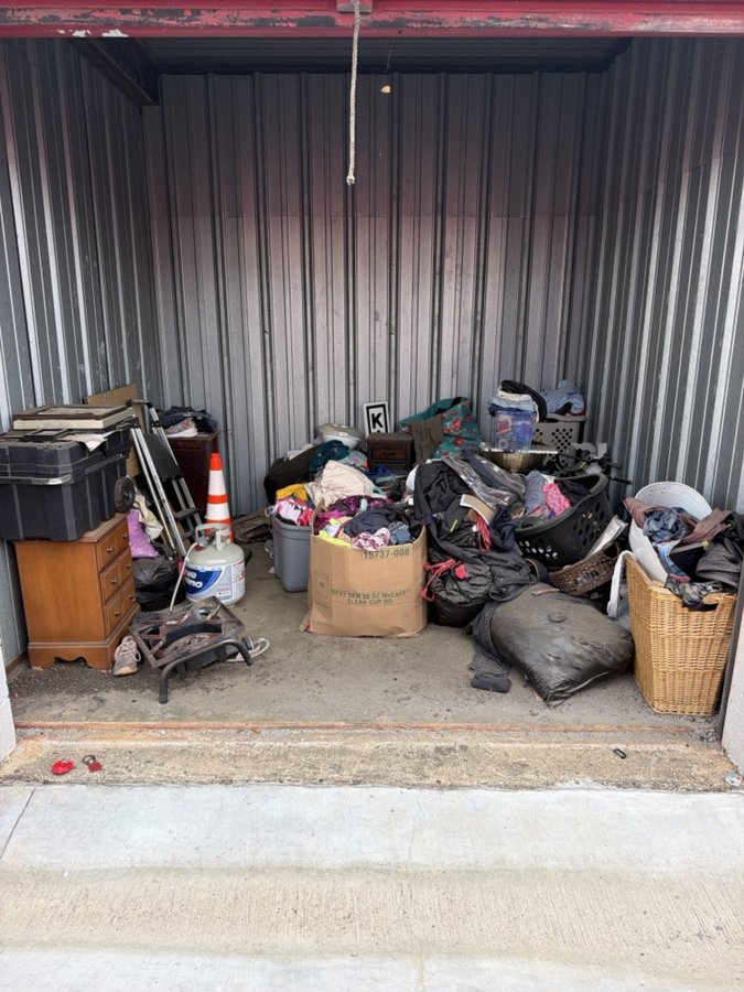 10 x 10 storage unit in Longview, TX