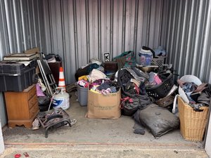 10 x 10 storage unit in Longview, TX