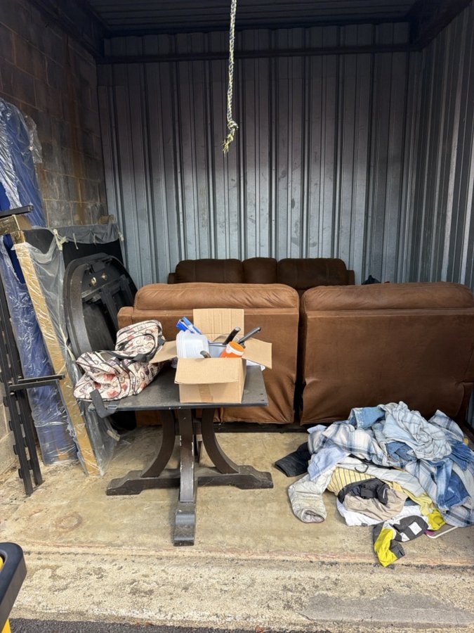 10 x 10 storage unit in Longview, TX