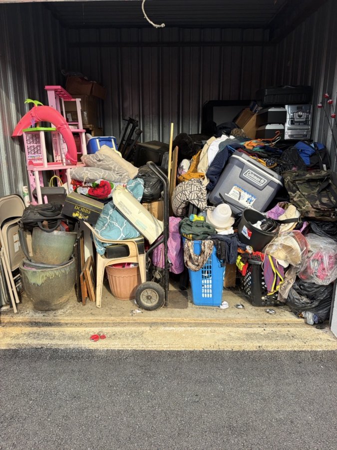 10 x 10 storage unit in Longview, TX
