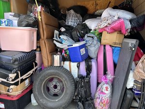 10 x 10 storage unit in Orange, CA