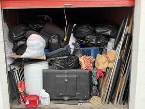 10 x 20 storage unit in Orange, CA