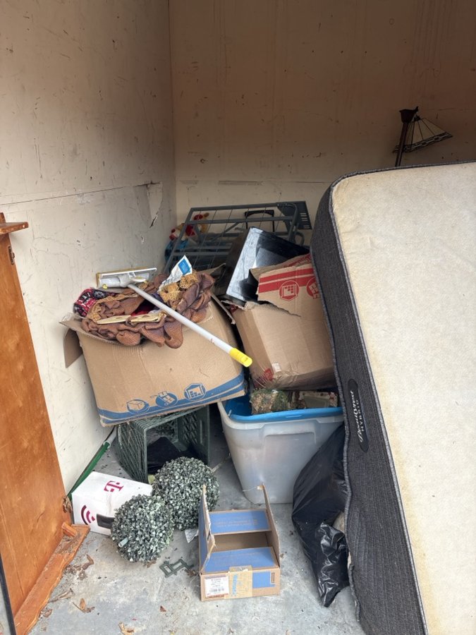 10 x 10 storage unit in Newport News, VA
