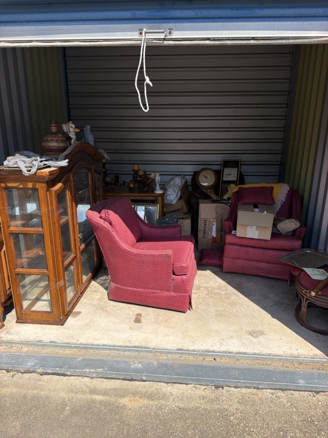 10 x 10 storage unit in Longview, TX