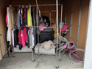 10 x 10 storage unit in Orange, CA