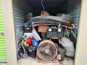 10 x 10 unit in San Antonio