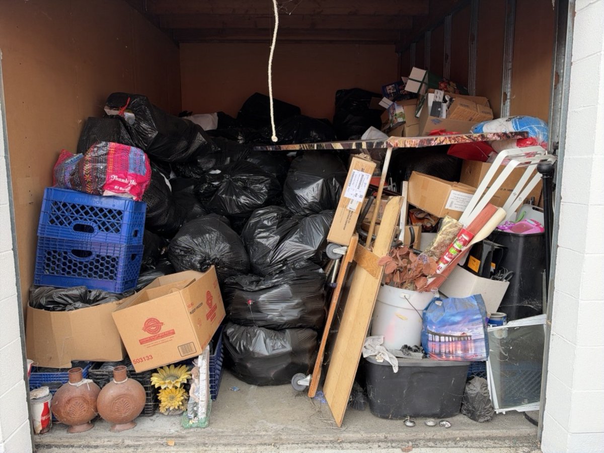 10 x 15 storage unit in Orange, CA
