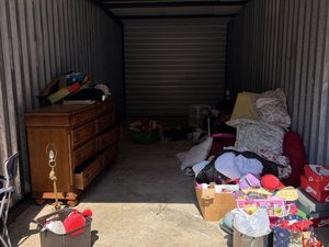 10 x 25 storage unit in Longview, TX