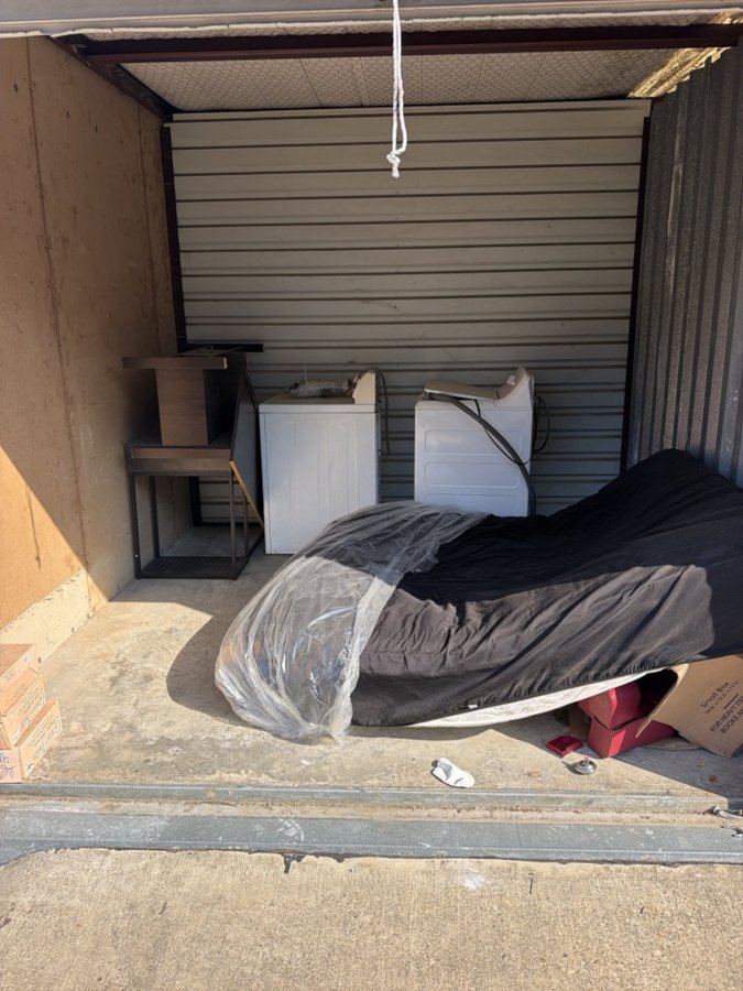 10 x 10 storage unit in Longview, TX