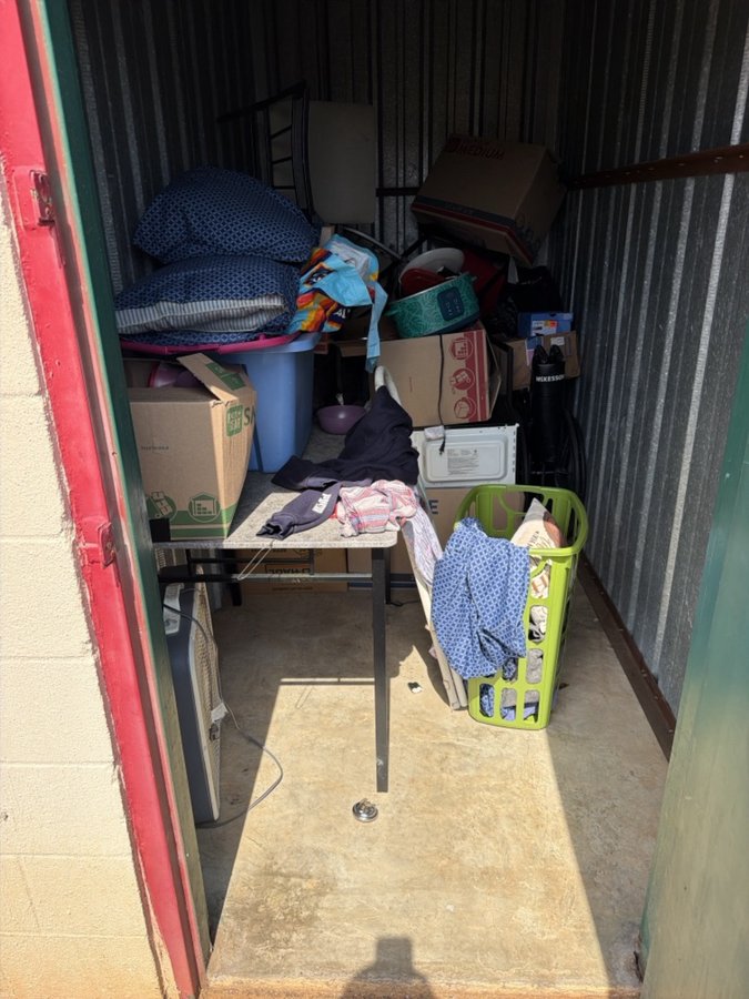 5 x 10 storage unit in Longview, TX