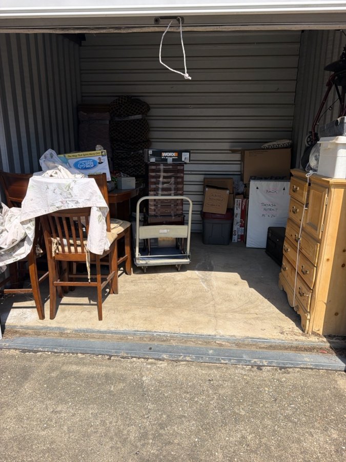 10 x 10 storage unit in Longview, TX