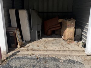 10 x 10 storage unit in Huntsville, TX