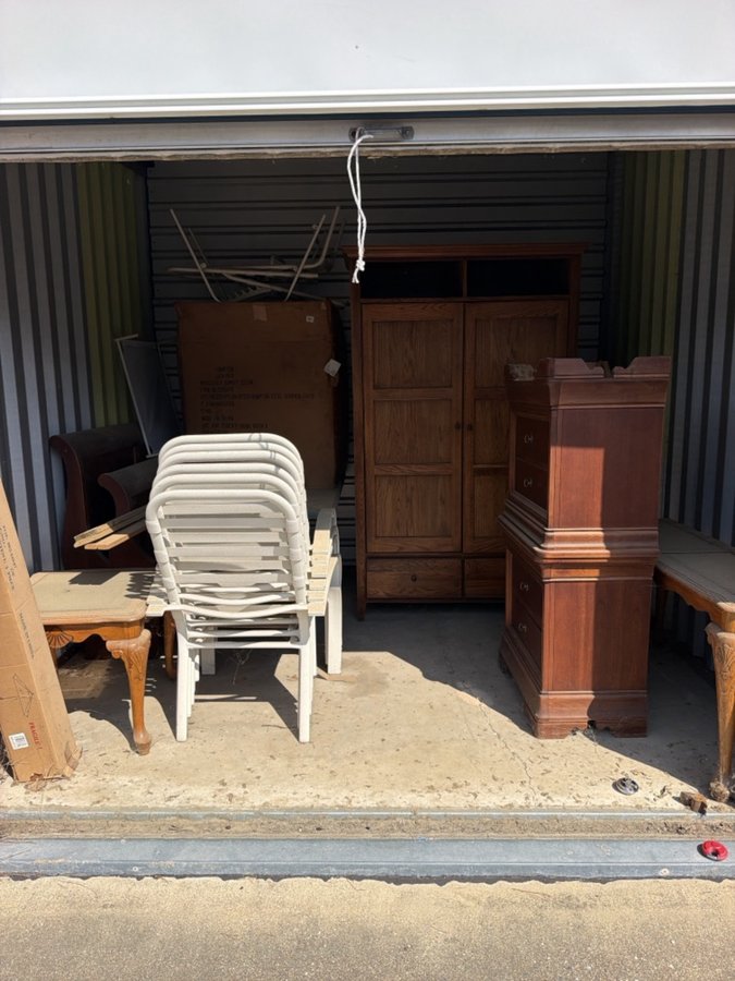 10 x 10 storage unit in Longview, TX