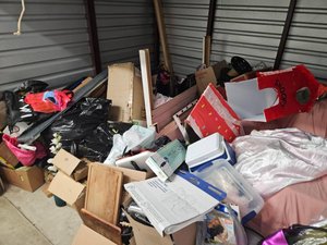 10 x 10 storage unit in Snellville, GA