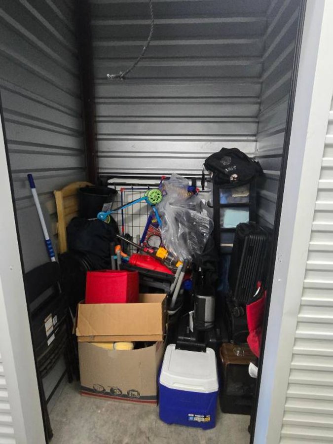5 x 5 storage unit in Mesquite, TX