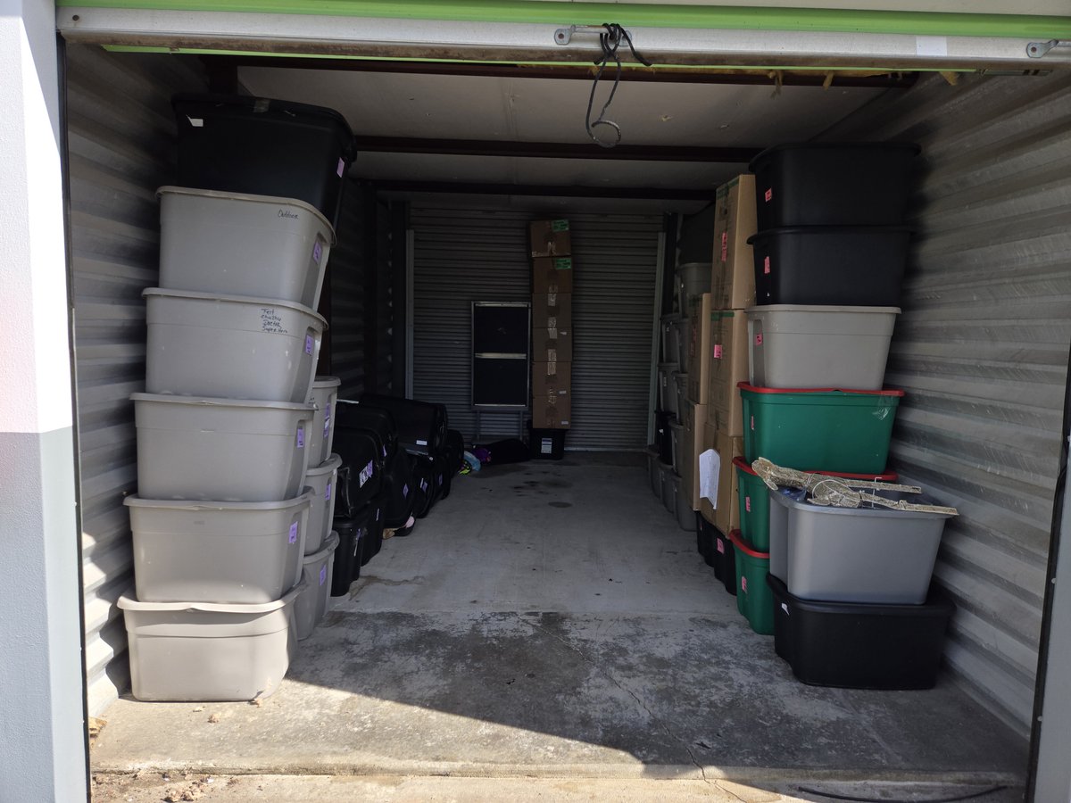 10 x 20 storage unit in Indianapolis, IN