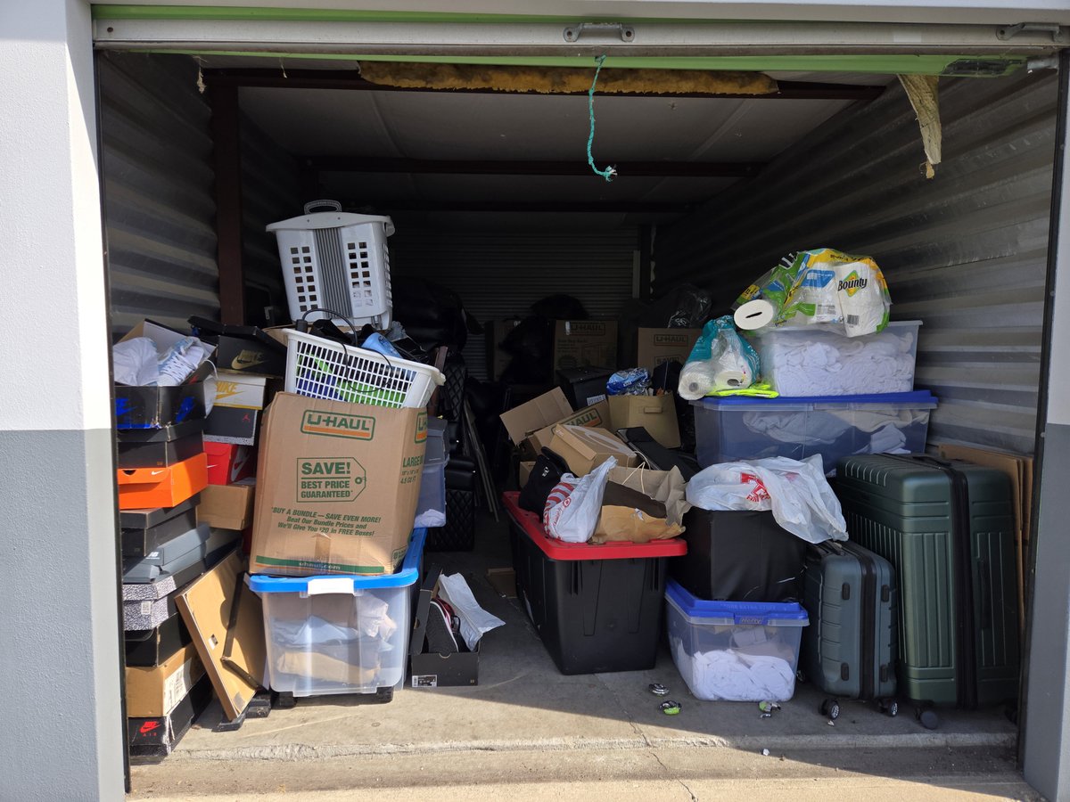 10 x 20 storage unit in Indianapolis, IN
