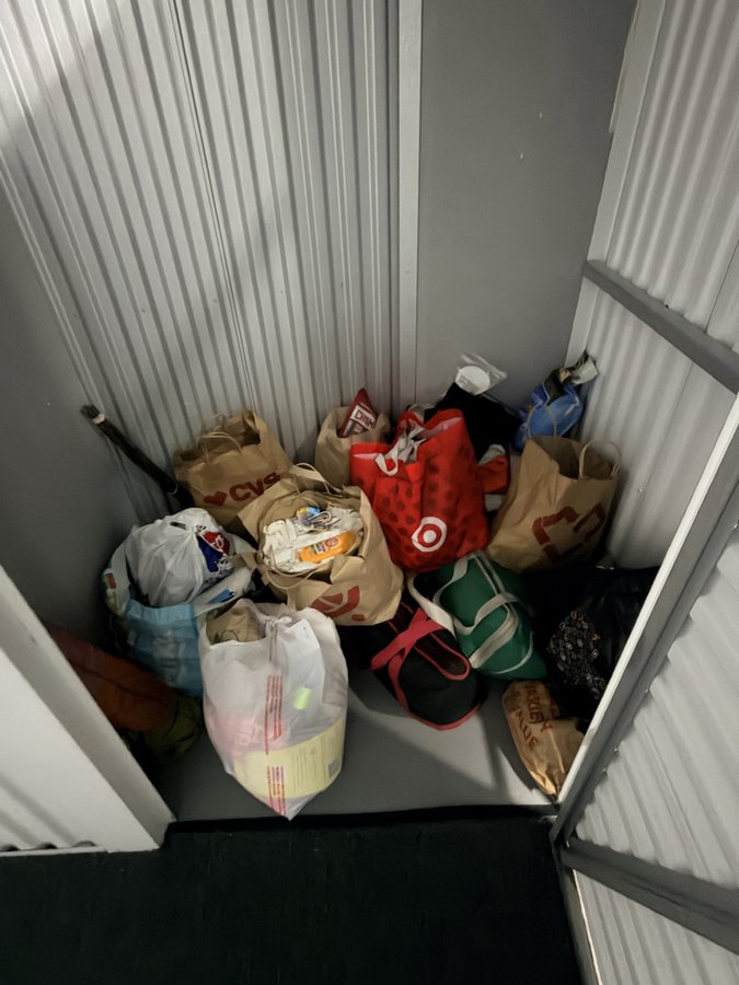 3 x 5 storage unit in Los Angeles, CA