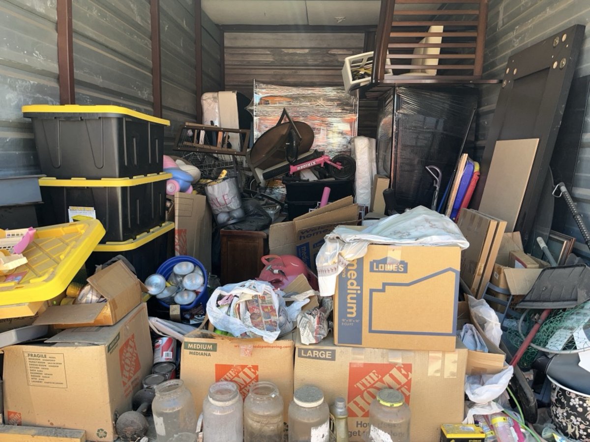 10 x 20 storage unit in Plano, TX