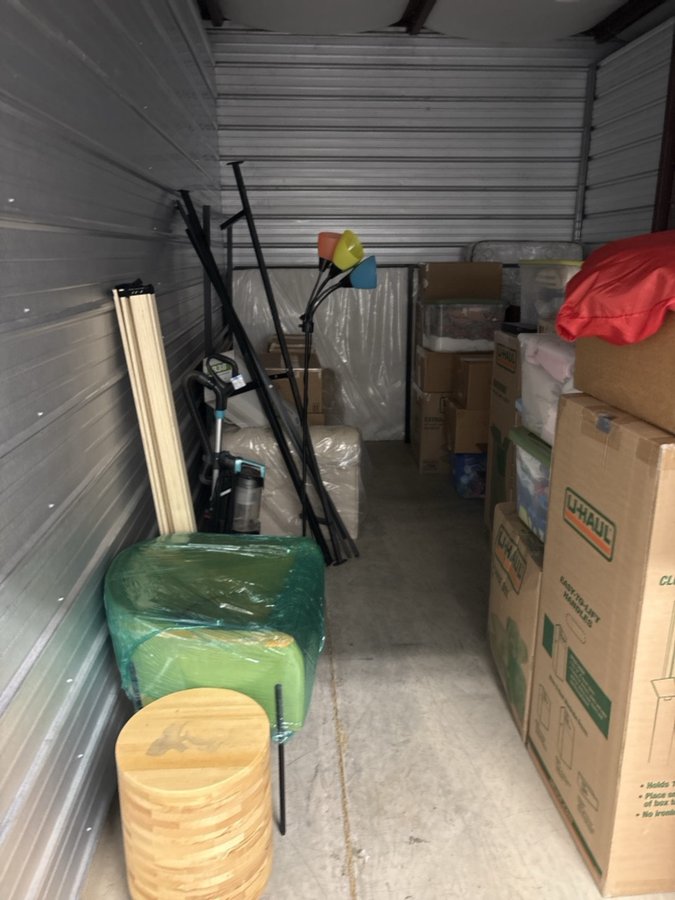 10 x 20 storage unit in Newport News, VA