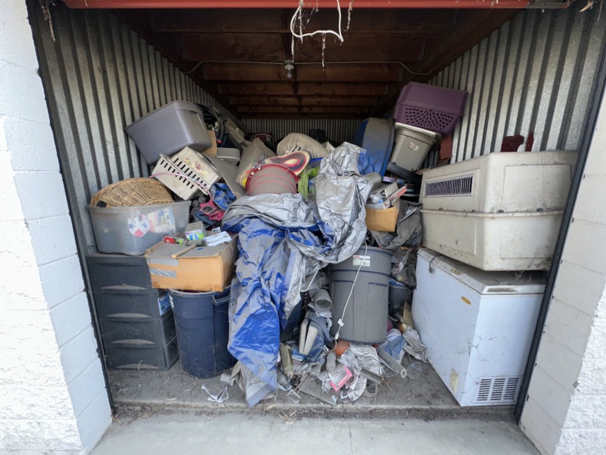 10 x 16 storage unit in North Hollywood, CA