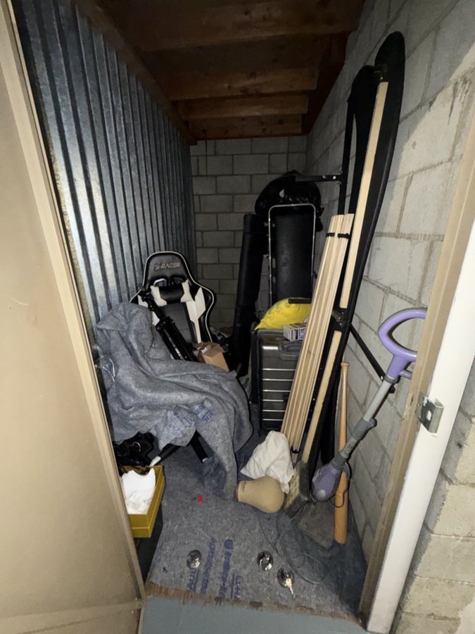 5 x 10 storage unit in North Hollywood, CA