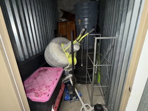 5 x 10 storage unit in North Hollywood, CA