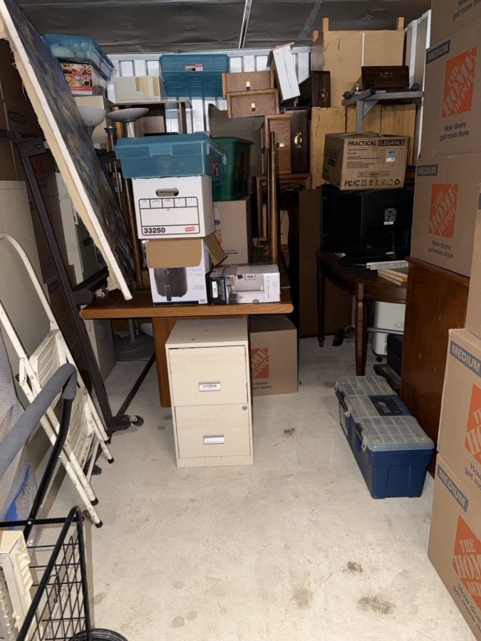 10 x 15 storage unit in Alexandria, VA