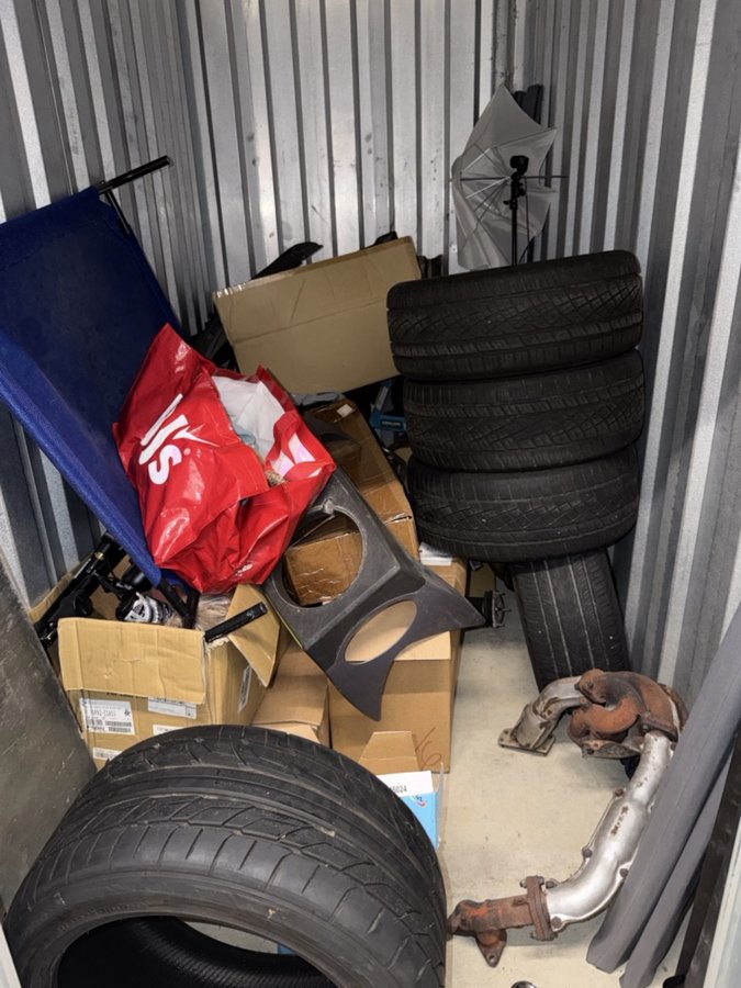 5 x 10 storage unit in Alexandria, VA