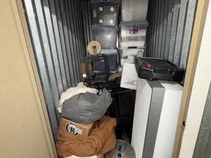 5 x 5 storage unit in North Hollywood, CA