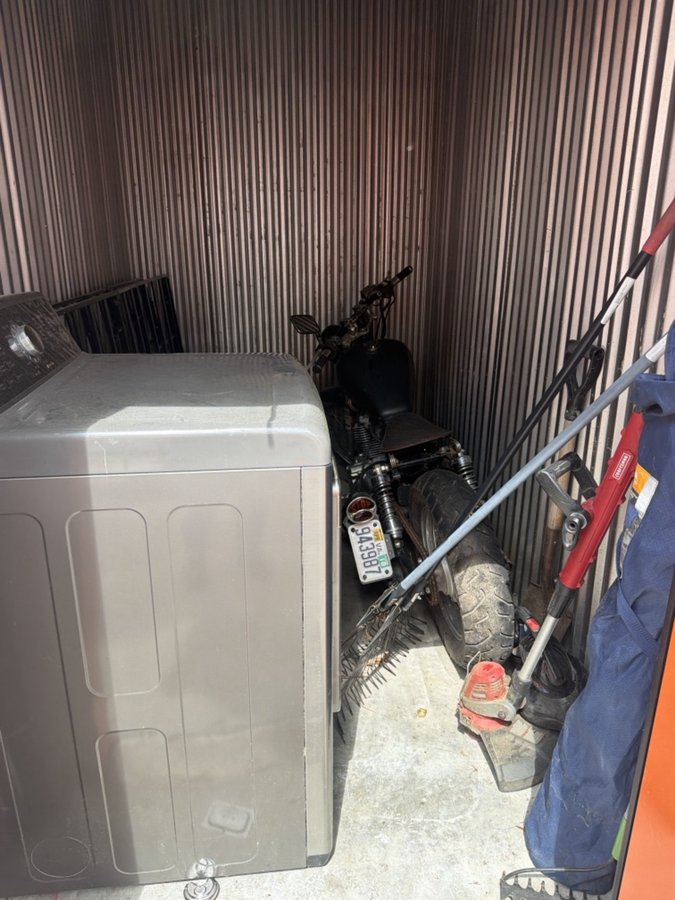 5 x 10 storage unit in Newport News, VA