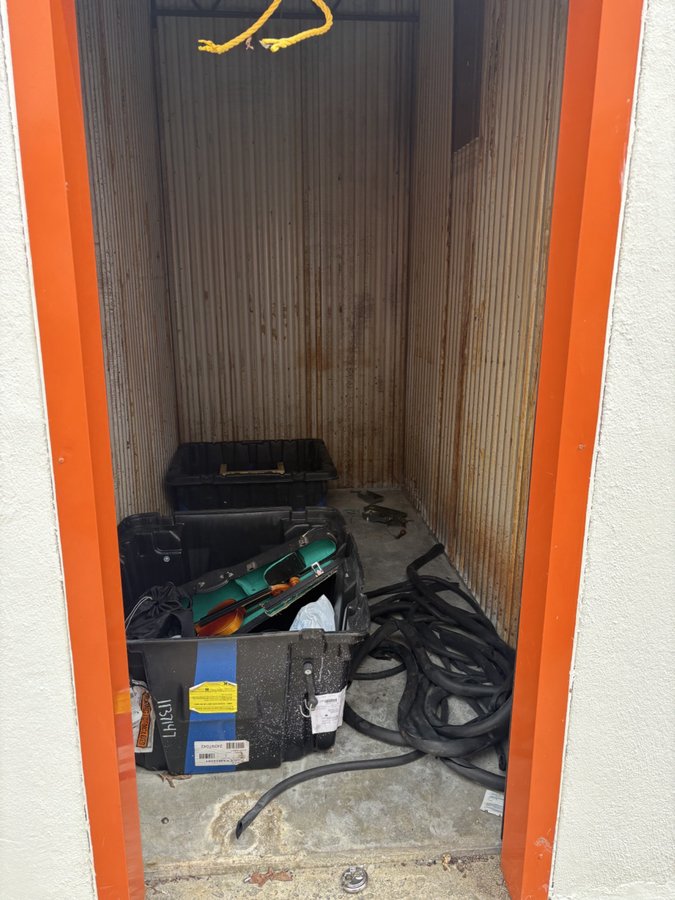 5 x 10 storage unit in Newport News, VA