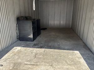 10 x 20 unit in Dallas