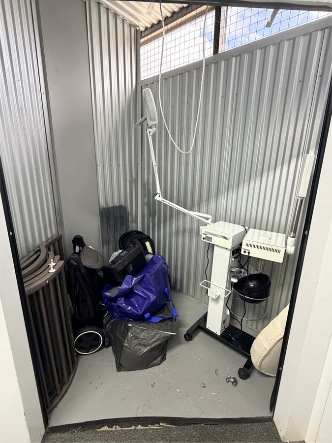 5 x 6 storage unit in Los Angeles, CA