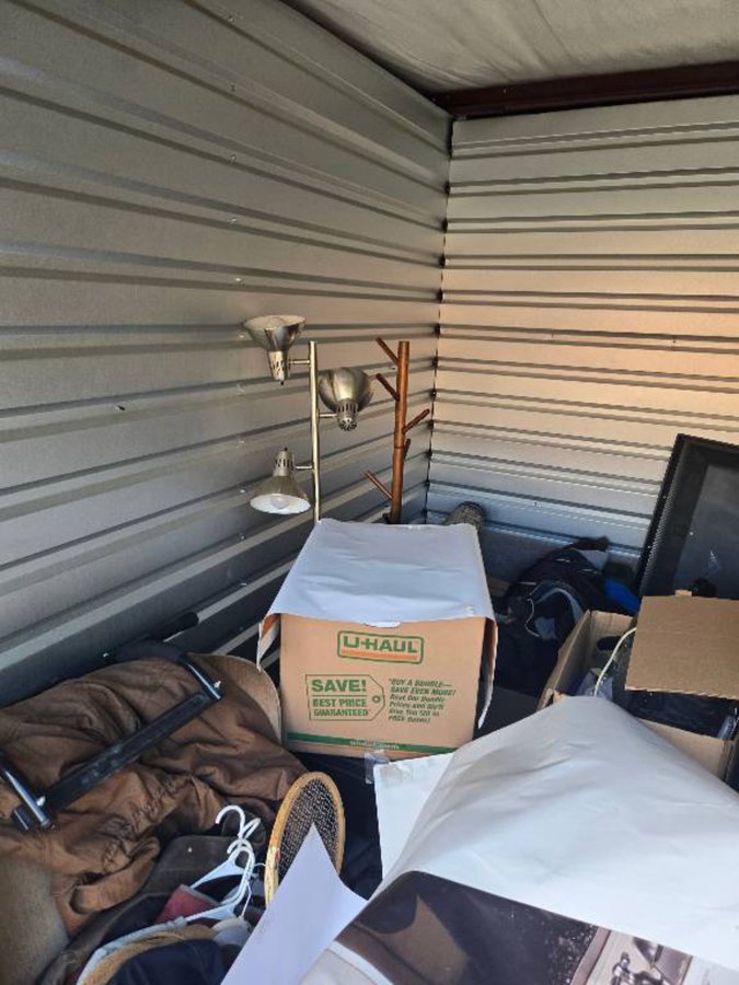 10 x 10 storage unit in Williamsburg, VA