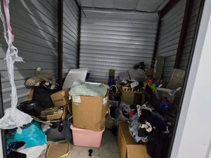 10 x 10 unit in San Antonio