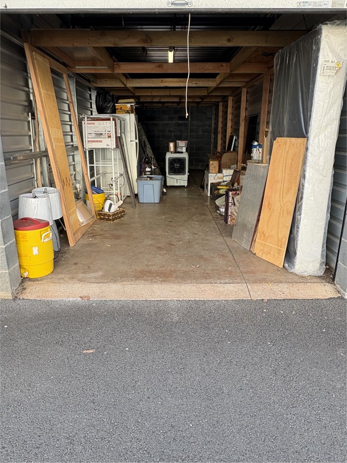 10 x 30 storage unit in Mililani, HI